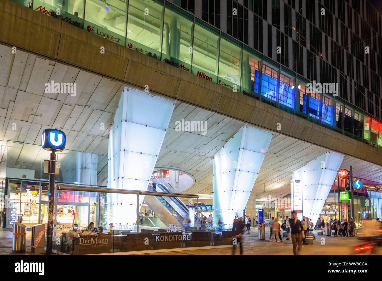 Wien, Vienna, shopping center and station Wien Mitte - The Mall, 03.  LandstraÃŸe, Wien, Austria Stock Photo - Alamy