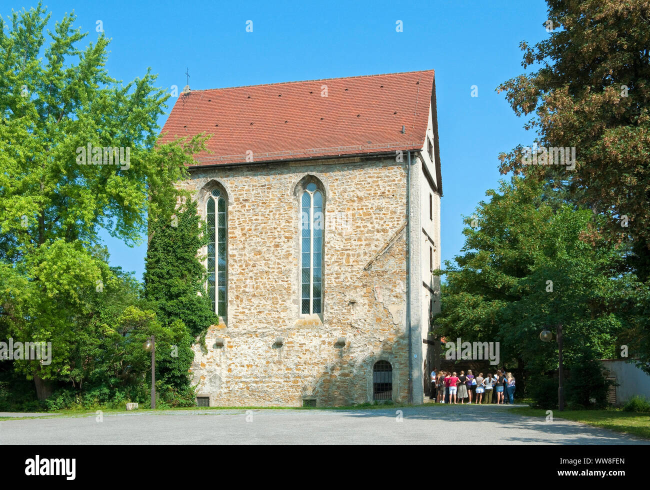 Germany, Baden-WÃ¼rttemberg, Pfullingen, monastery church of the former convent of Poor Clares St. CÃ¤cilien, founded 1250, early Gothic single nave quarry stone building, tracery windows Stock Photo