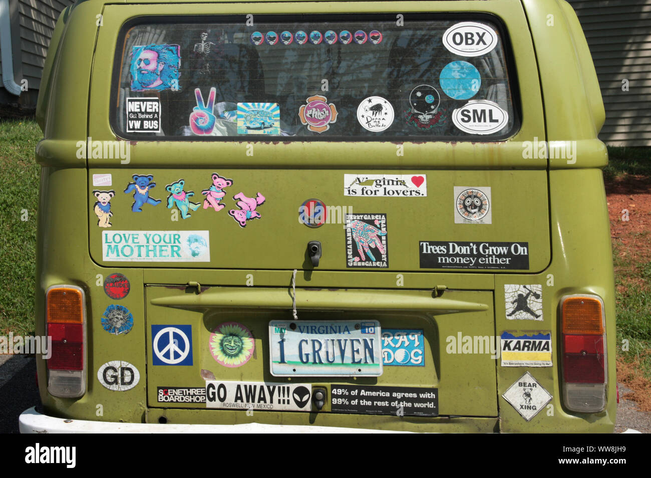 Funny Car Sticker CHEFS MAKE BETTER LOVERS Van Bumper Window Boot Decal 