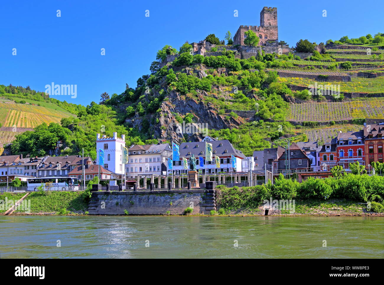 Rhine bank front of the place with castle Gutenfels, Kaub, Rhine, middle Rhine valley, Rhineland-Palatinate, West Germany, Germany Stock Photo