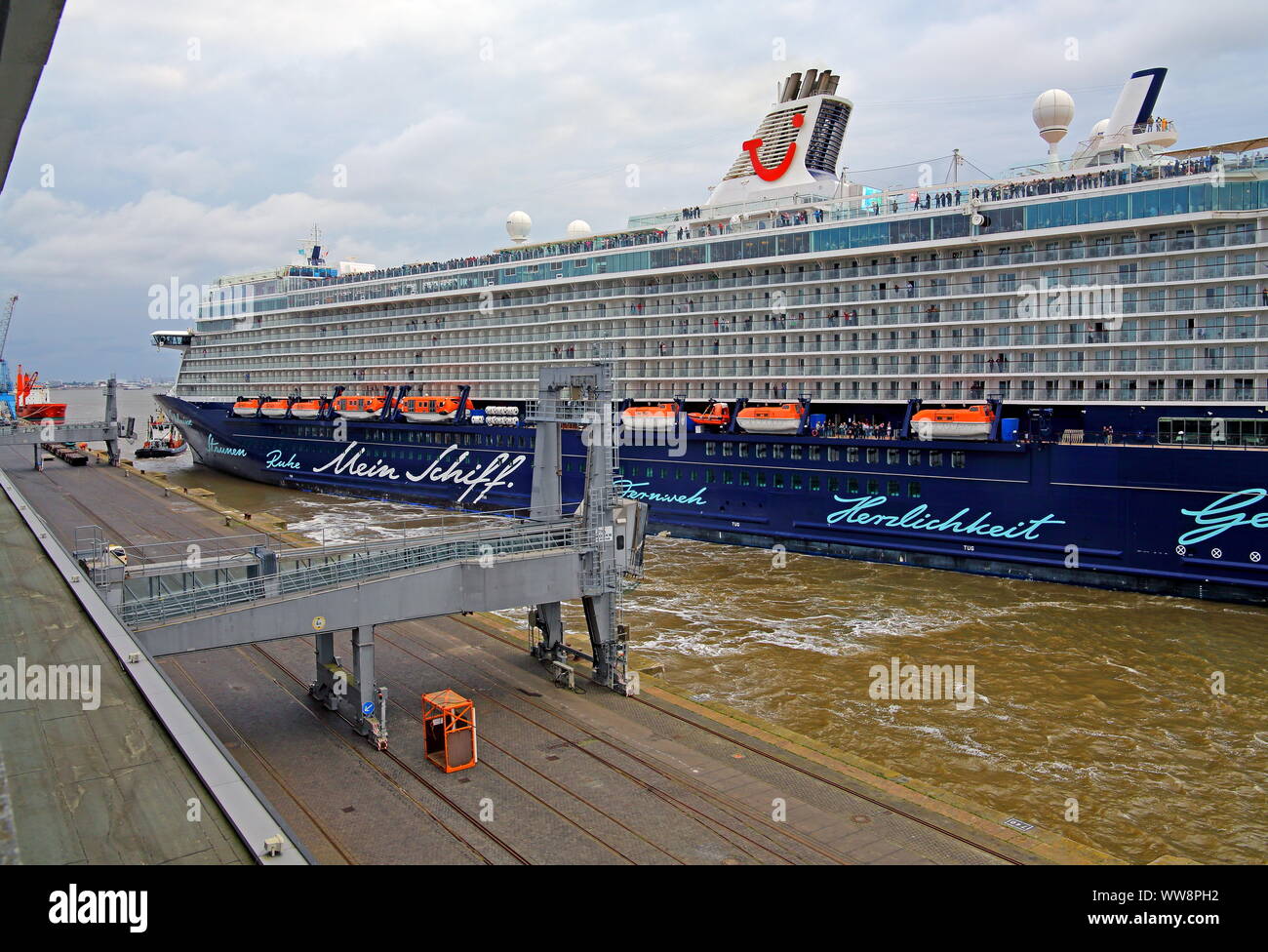 Cruise ship Mein Schiff 4 on der Weser vor der Columbuskaje, ,WesermÃ¼ndung, Land Bremen, Norddeutschland, Germany Stock Photo