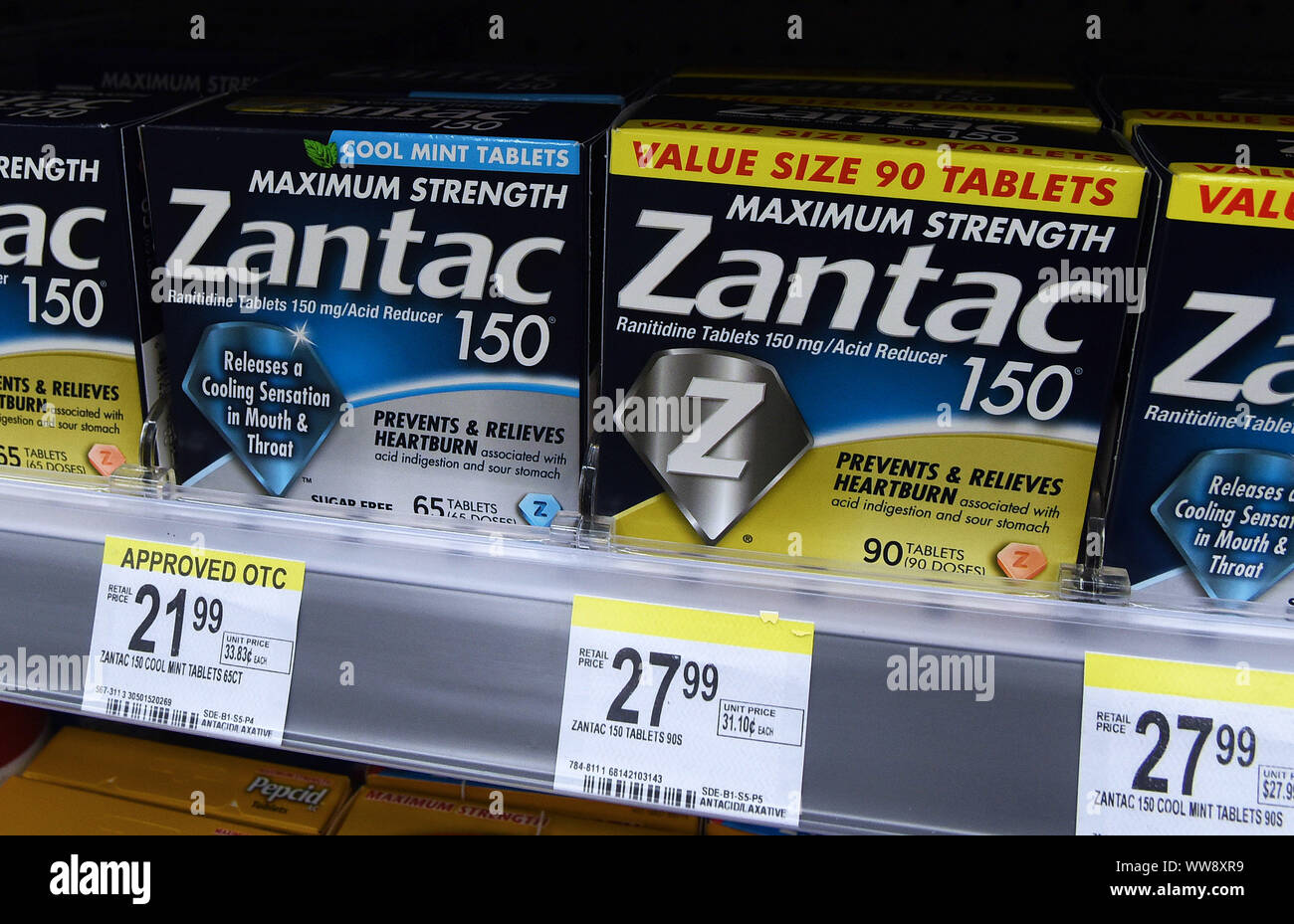 Orlando, Florida, USA. 13th Sep, 2019. In this photo illustration the Zantac tablets, The U.S. Food and Drug Administration has learned that some acid-reducing and heartburn medicines, including Zantac, contain low levels of a cancer-causing impurity. Credit: Paul Hennessy/SOPA Images/ZUMA Wire/Alamy Live News Stock Photo
