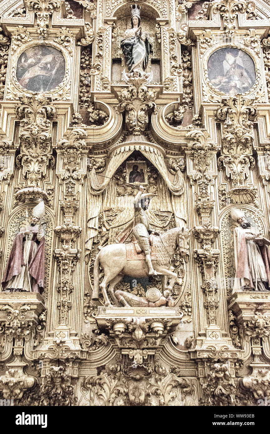 Circular capilla mayor hi-res stock photography and images - Alamy