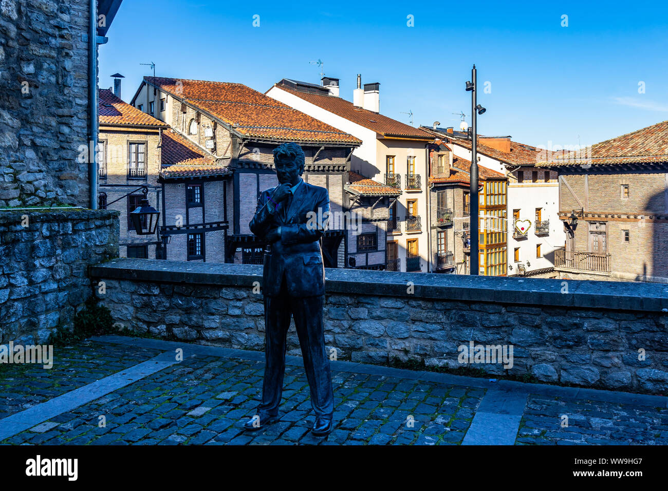 Ken Follet statue in Vitoria-Gasteiz, Spain. The famous British writer sets in Vitoria part of the bestseller novel “World Without End” Stock Photo