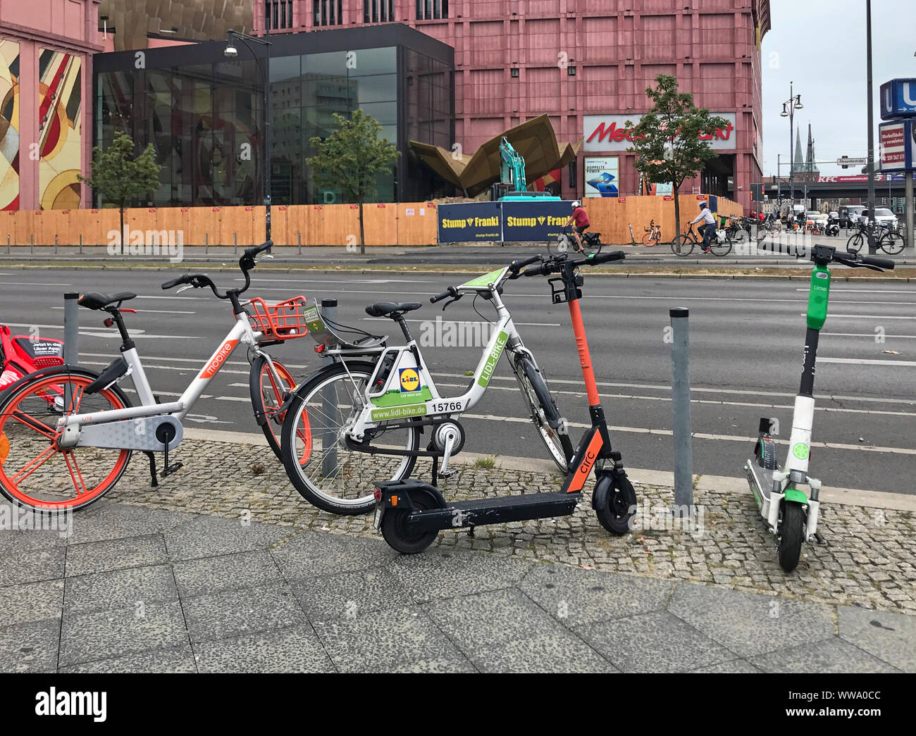 Scooter Rent Building Mobility scooter rental hi-res stock photography and images - Alamy