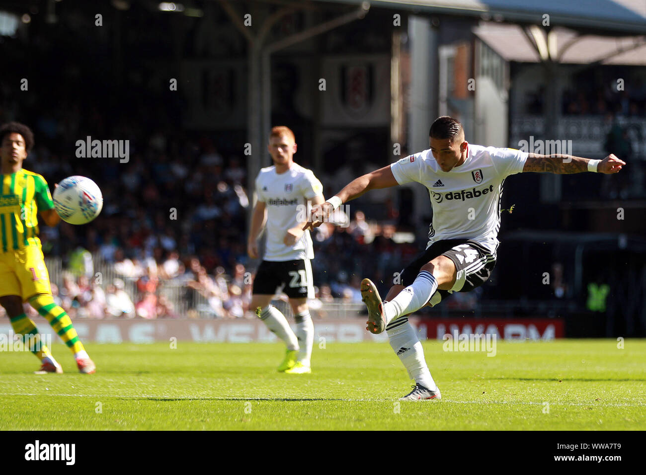 London Uk 14th Sep 2019 Anthony Knockaert Of Fulham Shoots And Scores His Team S First Goal