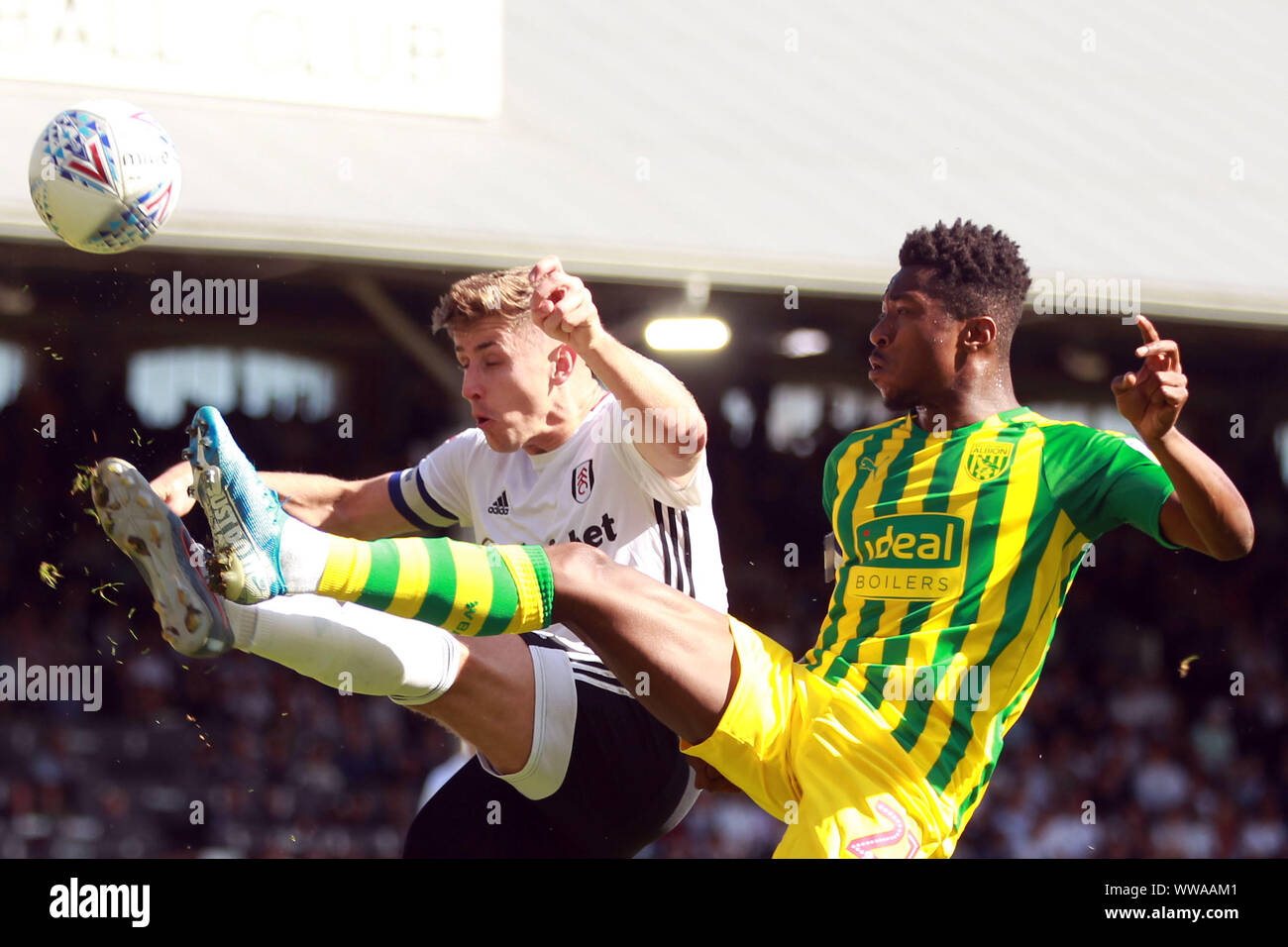 London Uk 14th Sep 2019 Tom Cairney Of Fulham L In Action With Kyke Edwards Of