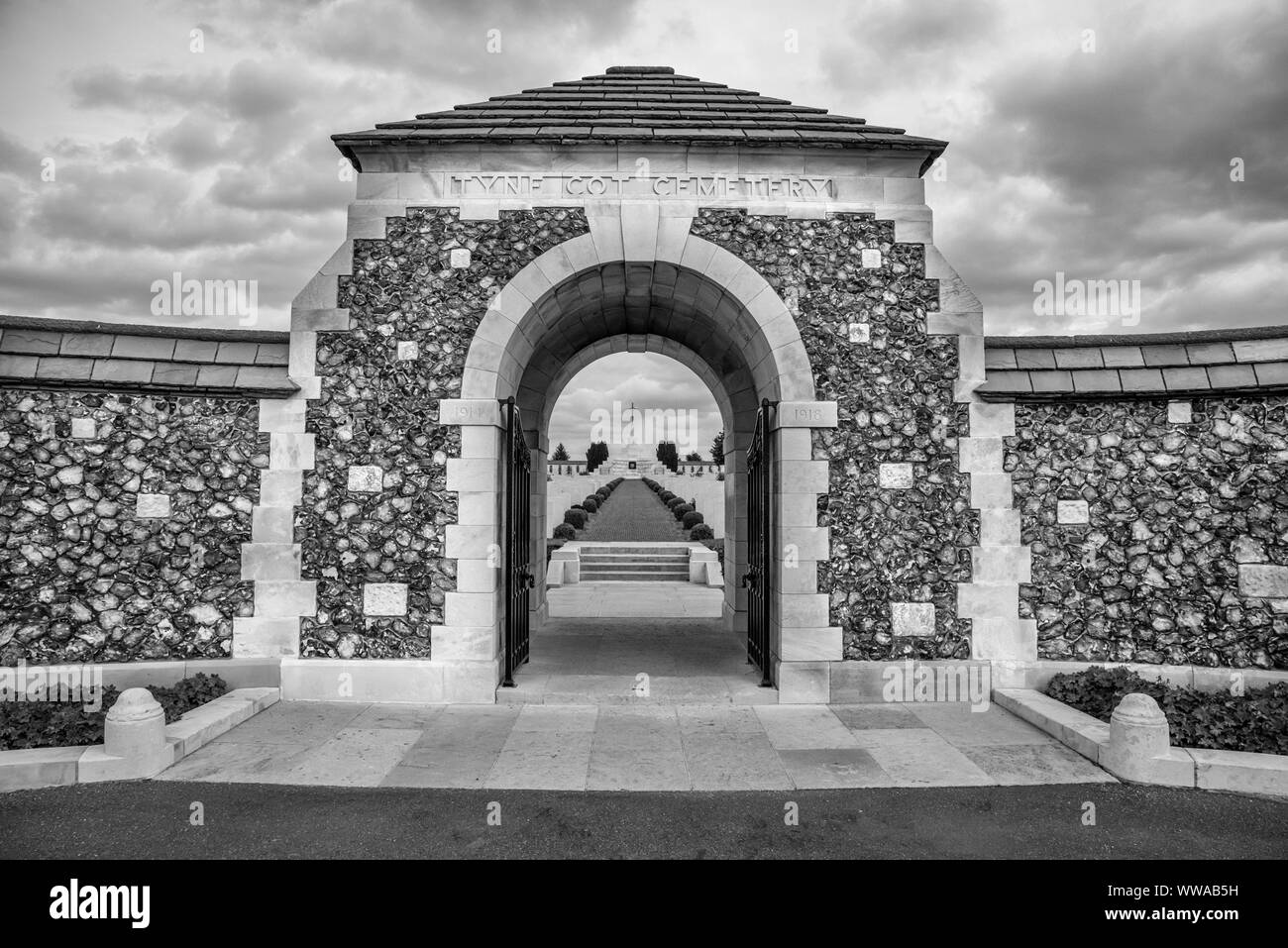 Worlds largest war memorial Black and White Stock Photos & Images Alamy