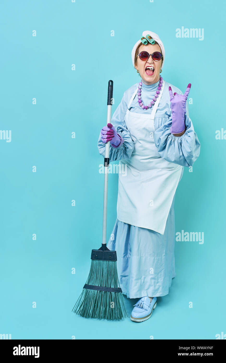 16,168 Cleaning Lady Stock Photos, High-Res Pictures, and Images - Getty  Images