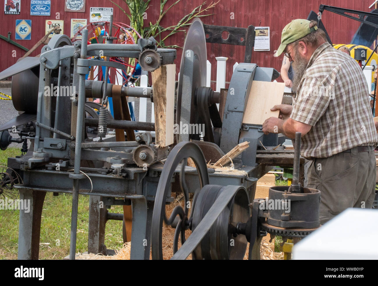 Operating shingle mill hires stock photography and images Alamy
