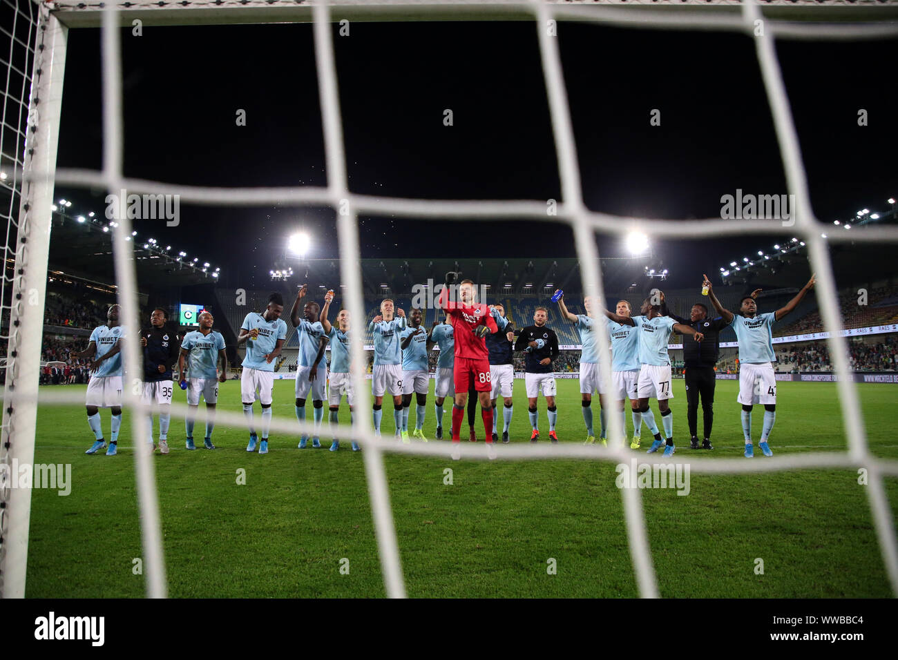 Brugge Belgium September 14 Simon Mignolet Of Club Brugge Celebrates With His Teammates After Winning The Jupiler Pro League Match Day 7 Between Cercle Brugge And Club Brugge On September 14
