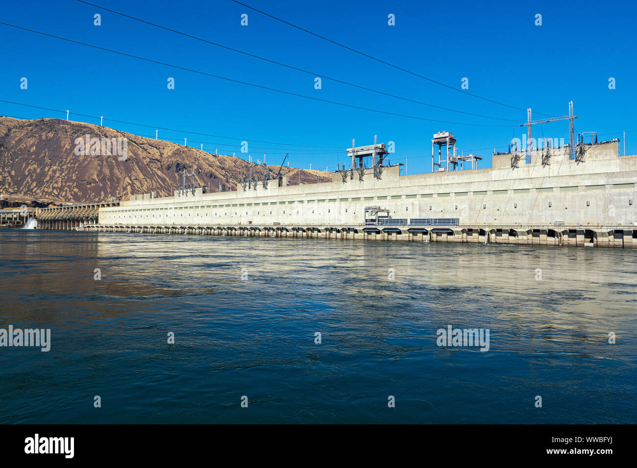 Columbia River, John Day Dam, view from Oregon Stock Photo
