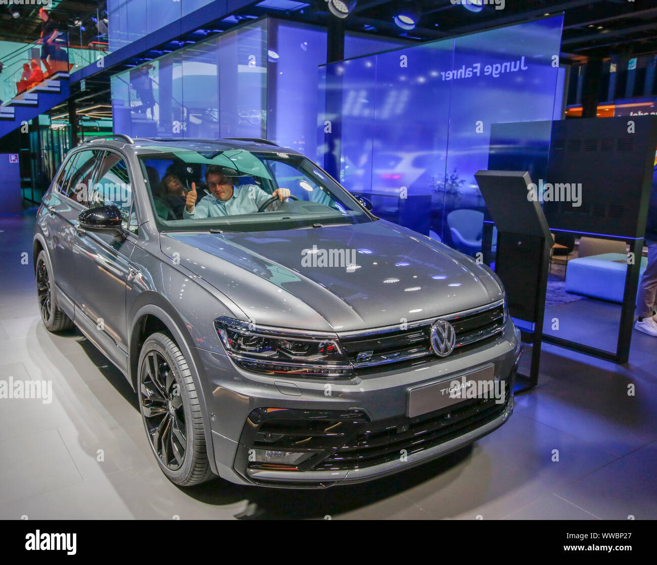 Top 97+ about tiguan r line wallpaper 109 860874 201819 Tiguan RLine Black Style Worldwide Volkswagen Grey Metallic Rare Gallery HD Wallpapers