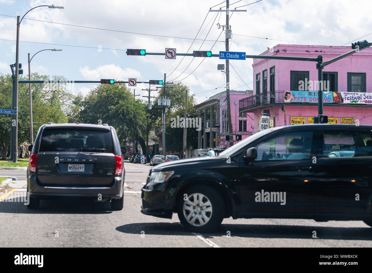 New Orleans Usa April 22 18 Elysian Fields And St Claude Avenue Intersection In French Quarter With Cars At Traffic Light Stores And Shops In Stock Photo Alamy New Orleans Usa April 22 18 Elysian Fields And St Claude Avenue Intersection In French Quarter With Cars At Traffic Light Stores And Shops In Stock Photo Alamy