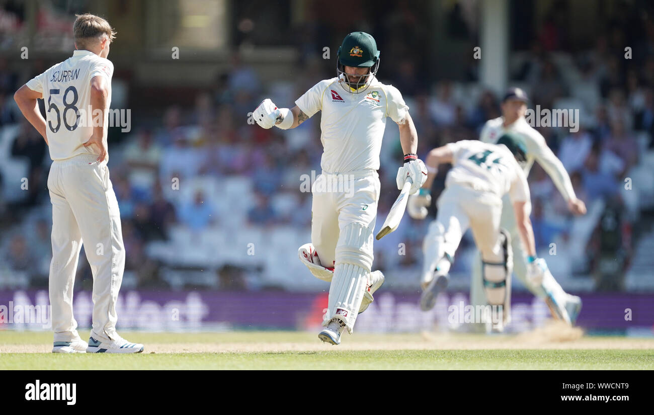 Australia's Matthew Wade (centre) bats during day four of the fifth test match at The Kia Oval, London. Stock Photo
