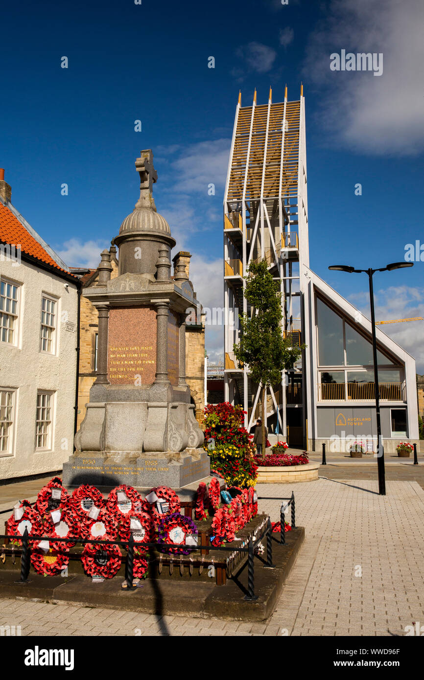 UK, County Durham, Bishop Auckland, Market Place, War Memorial and 29m high Auckland Tower Stock Photo