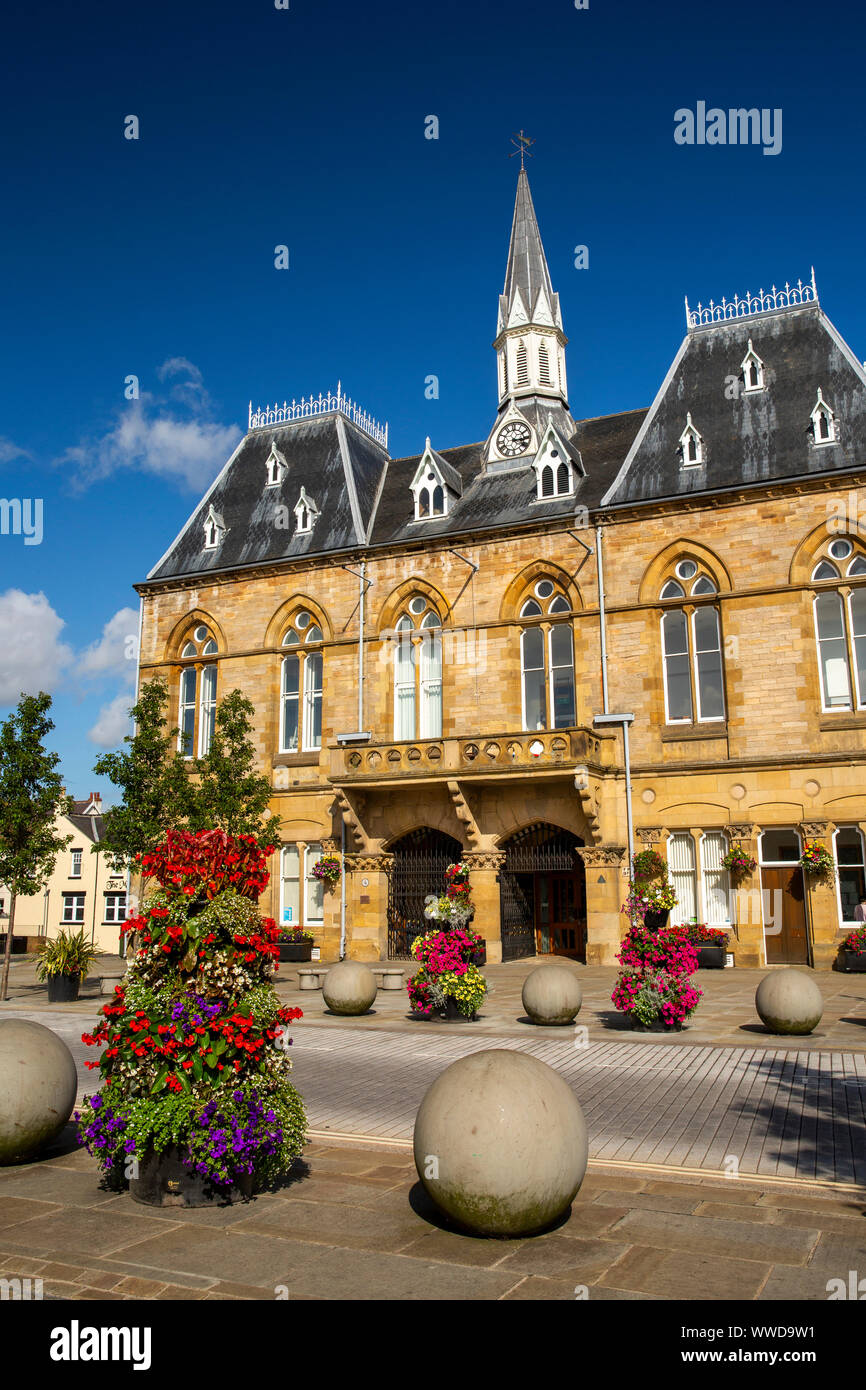 UK, County Durham, Bishop Auckland, Market Place, Town Hall Stock Photo
