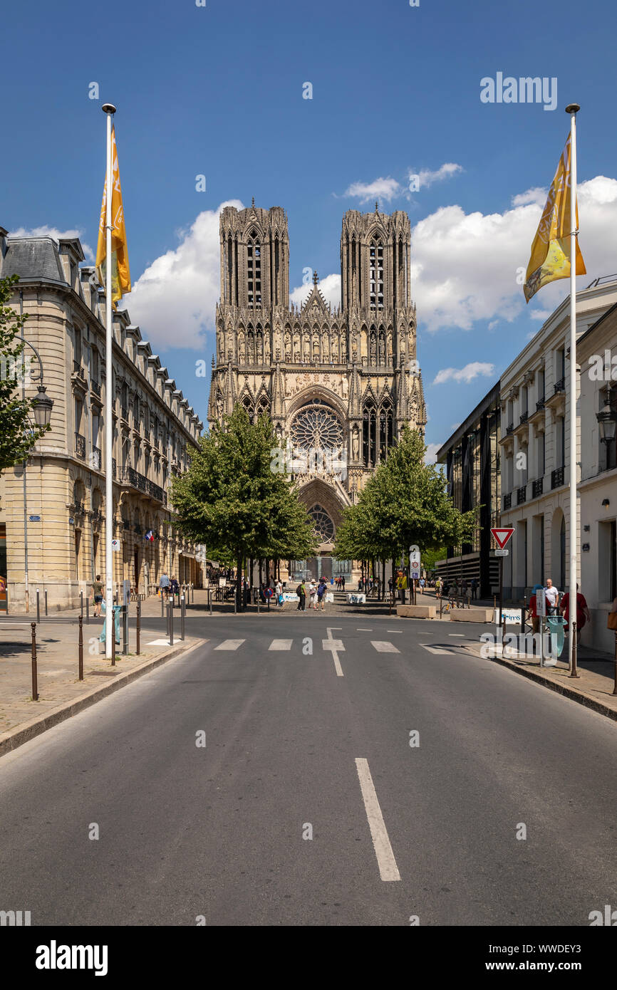 Cathedrale Notre-Dame de Reims, France Stock Photo - Alamy