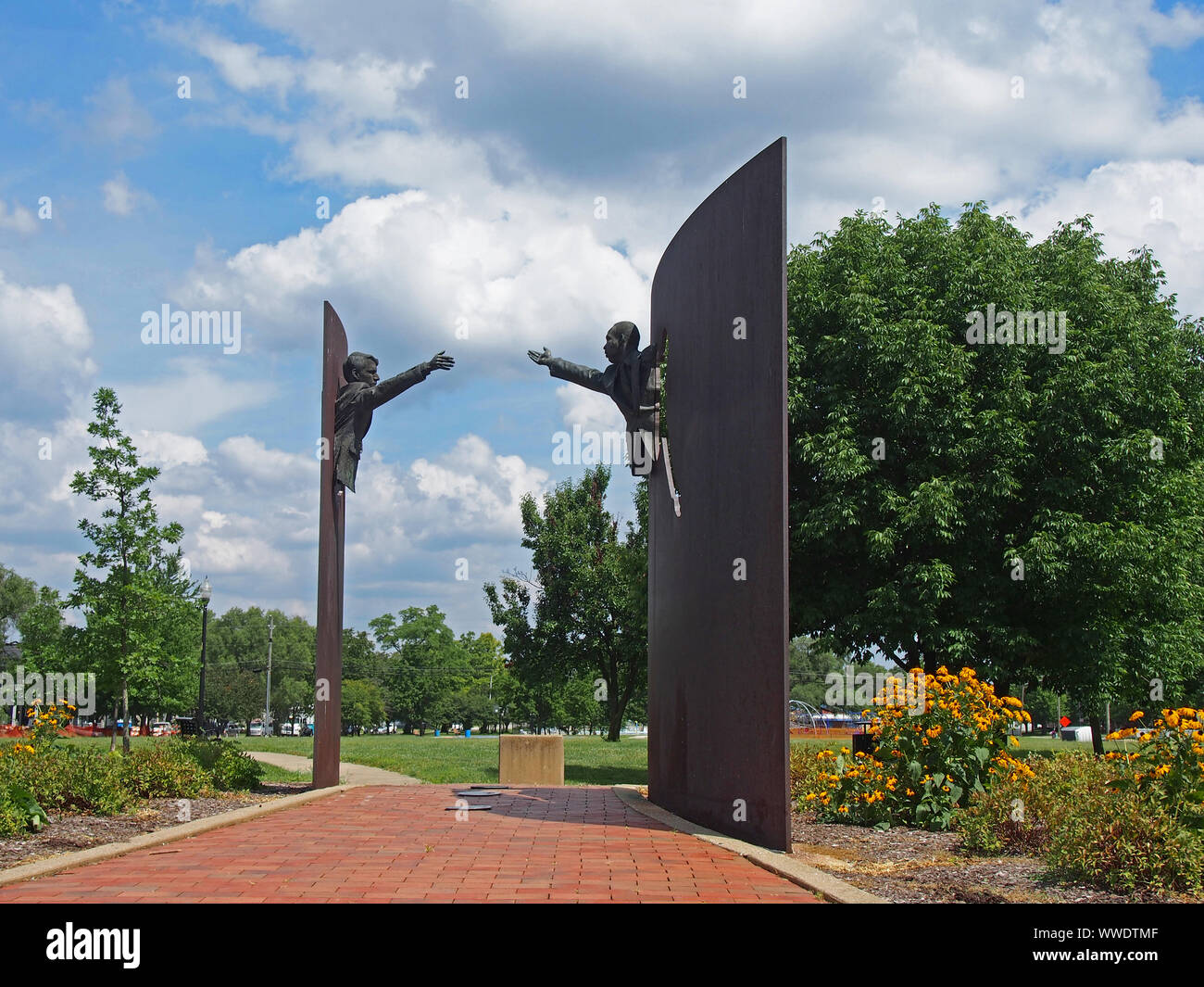 Guns embedded in concrete hires stock photography and images Alamy
