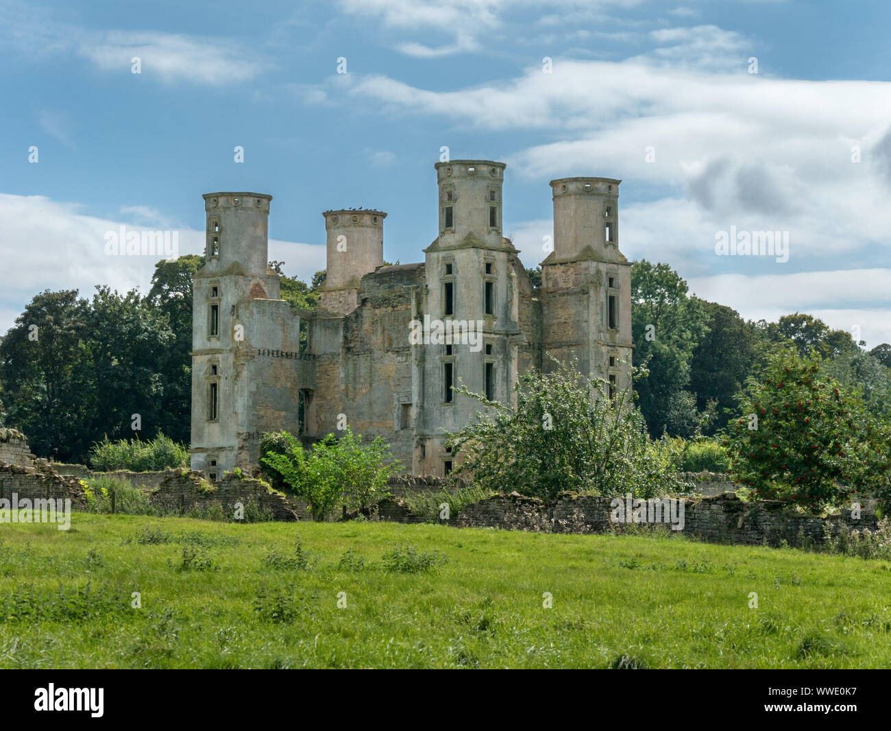The ruins of Wothorpe Towers (a 17C Jacobean Lodge built by Thomas Cecil in the 1600s) near Stamford, Cambridgeshire, England, UK Stock Photo