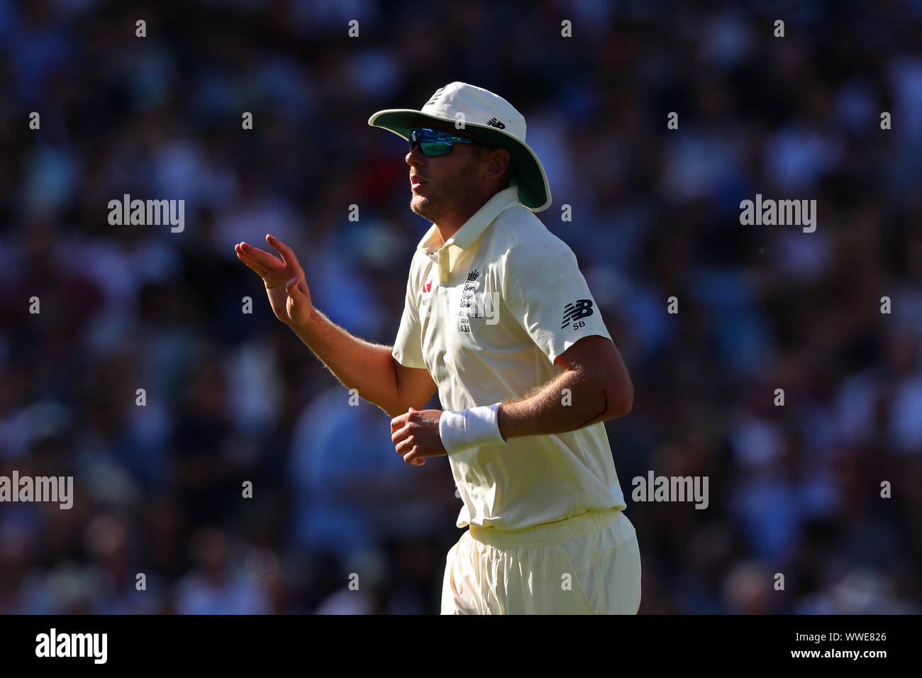 LONDON, ENGLAND. 15 SEPTEMBER 2019: Stuart Broad of England during day four of the 5th Specsavers Ashes Test Match, at The Kia Oval Cricket Ground, London, England. Stock Photo