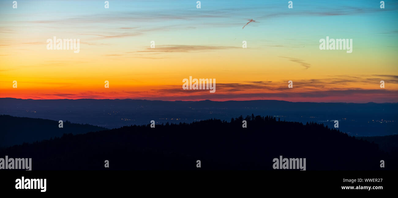 Colors of sunset hi-res stock photography and images - Alamy