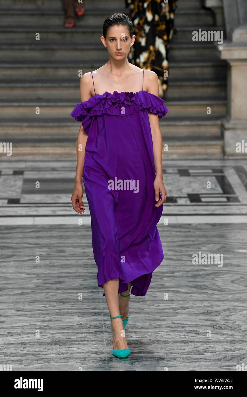 Victoria beckham dresses clearance 2019