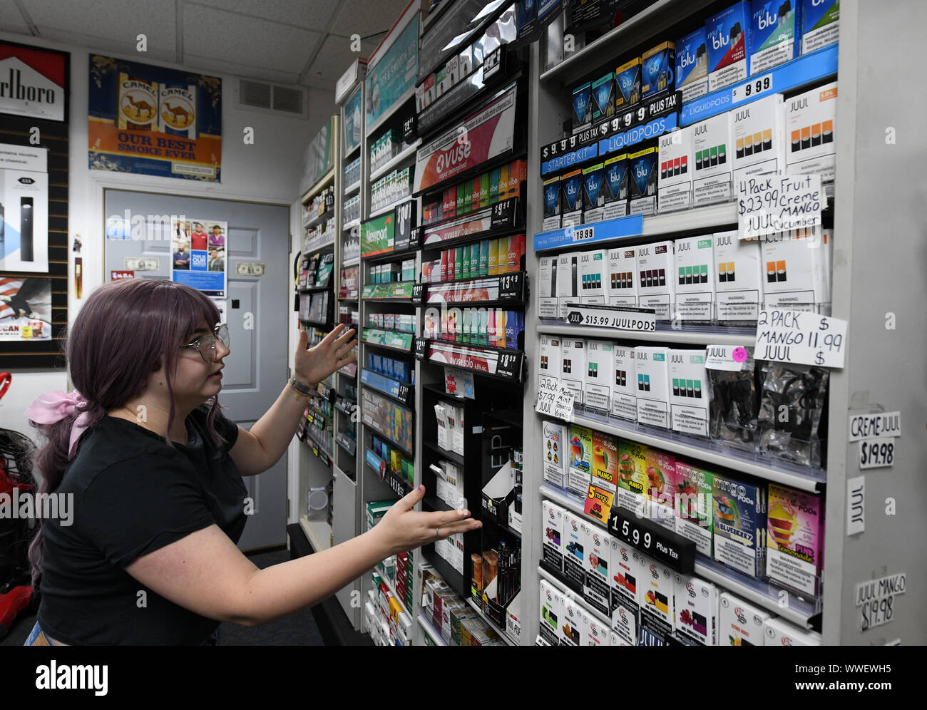 résistance 0.6 ohm cigarette électronique Racine, Wisconsin, USA. 15th Sep, 2019. Vaping and E-cigarette products,  including flavored ones which President Donald J. Trump said he wants to  ban, are for sale Sunday September 15, 2019 at Discount