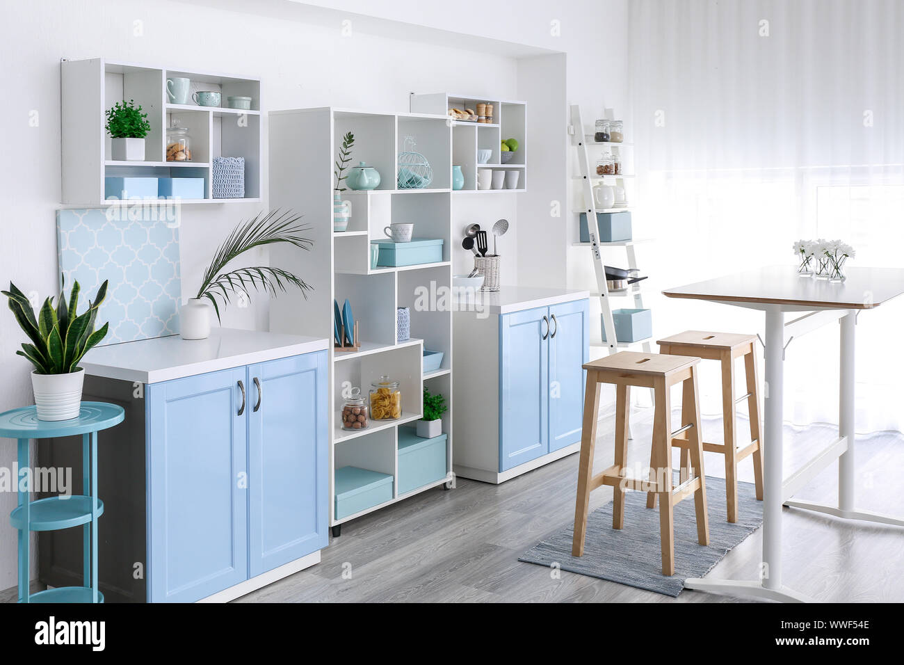 Interior of modern comfortable kitchen Stock Photo Alamy