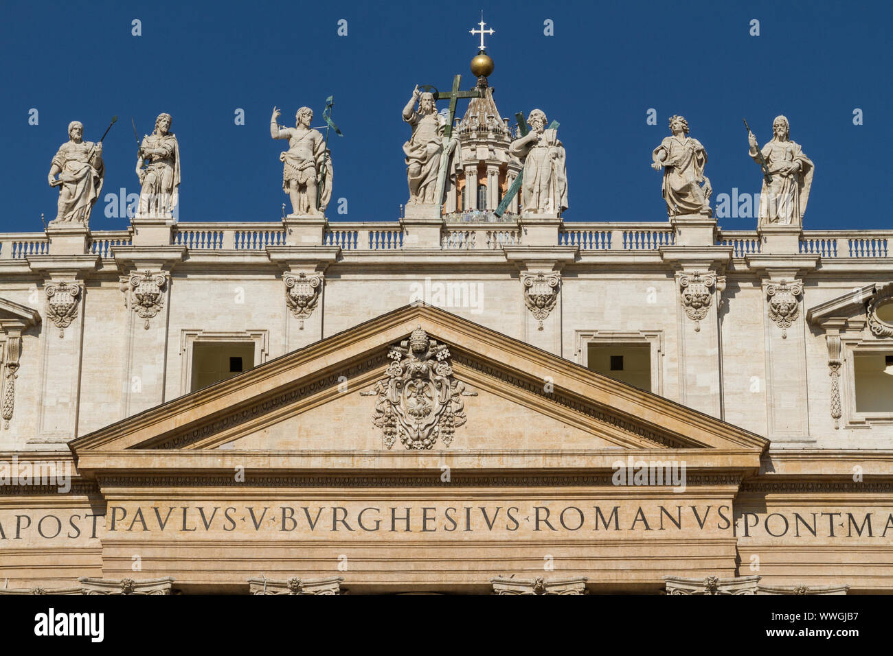 ENG: Vatican. St. Peter's Basilica. statues apostles GER: Vatikan. Petersdom. Statuen Apostel Stock Photo