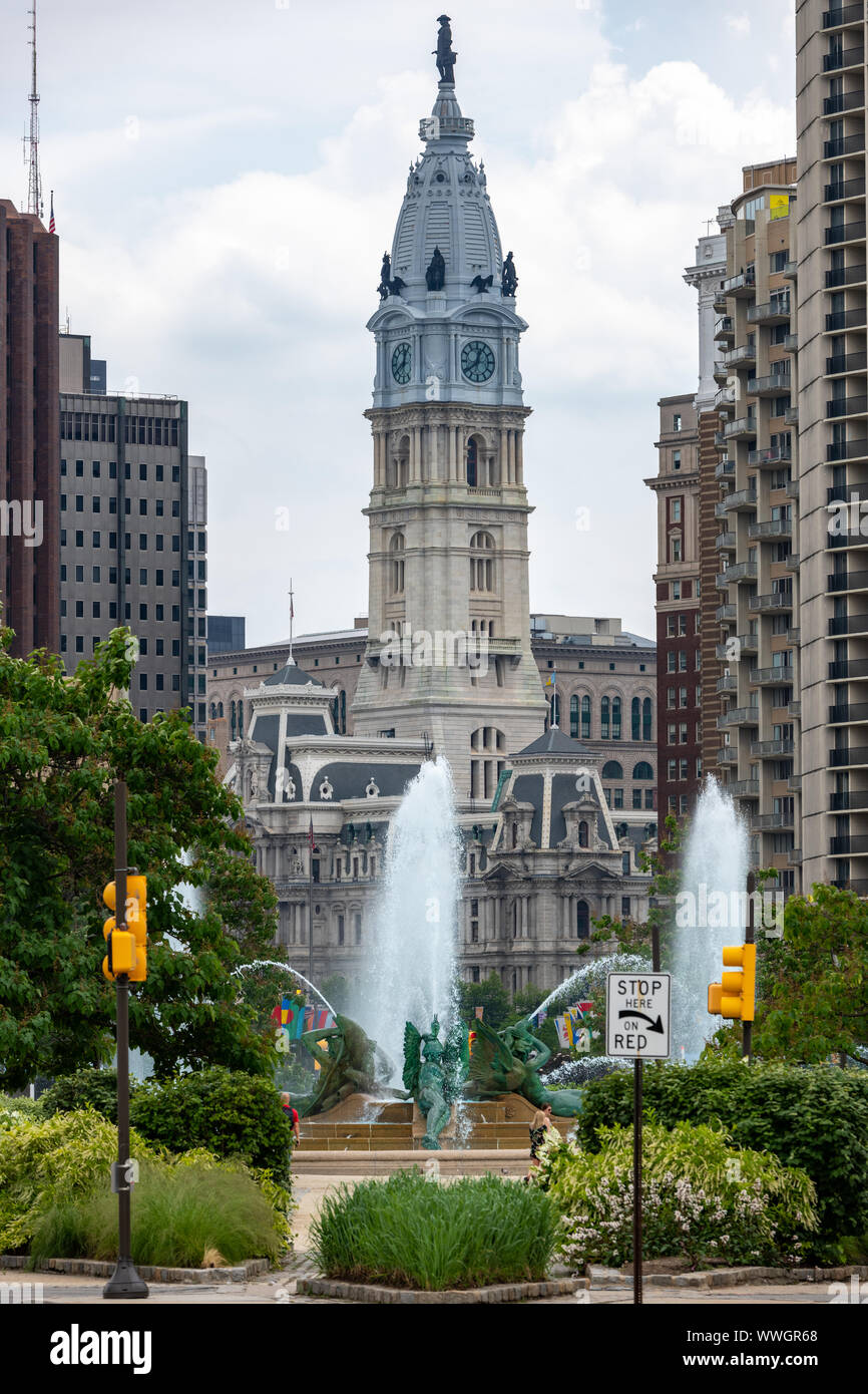 The Swann Memorial Fountain and Philadelphia City Hall from Logan Circle Stock Photo Alamy