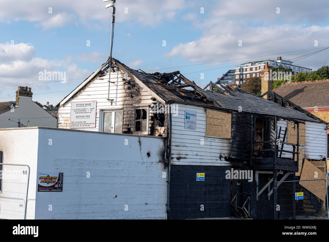 Fire damaged Leigh Fishermans Co-op on Leigh High Street, Old Leigh, Essex,  UK. Fire damage to old historic building. Traditional fish. Space for copy  Stock Photo - Alamy