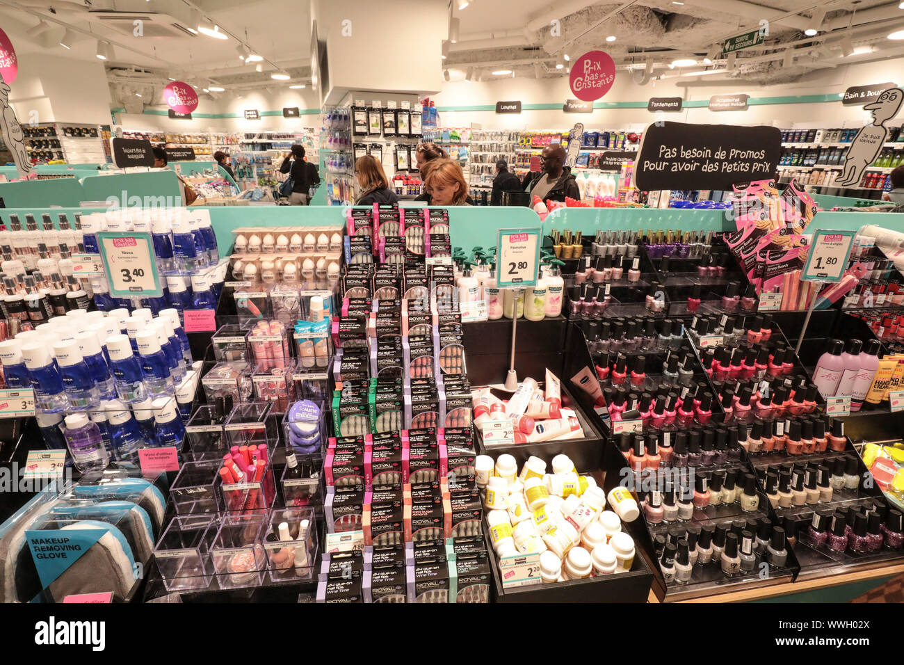 store NORMAL in PARIS Stock Photo - Alamy