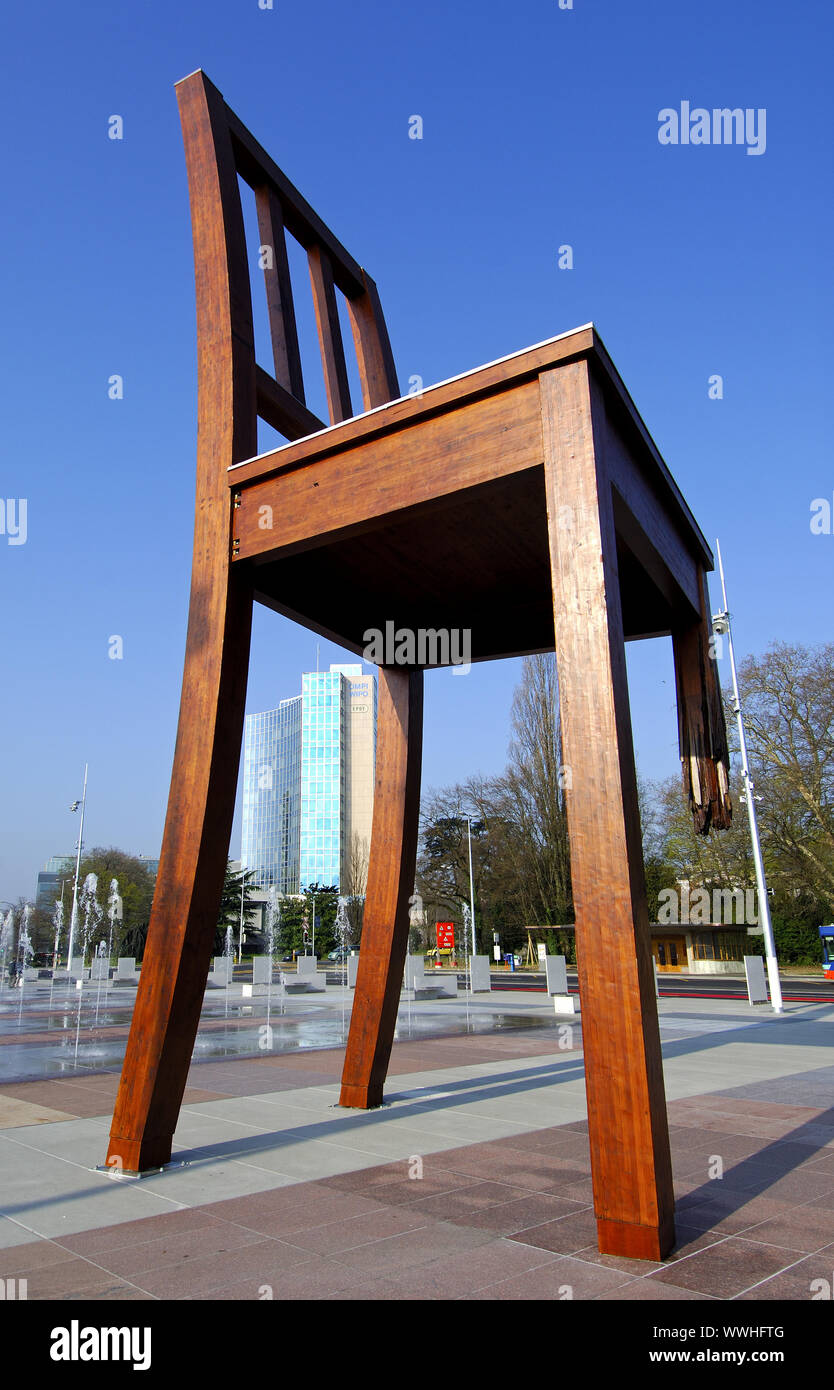 Broken chair, Geneva, Switzerland Stock Photo Alamy
