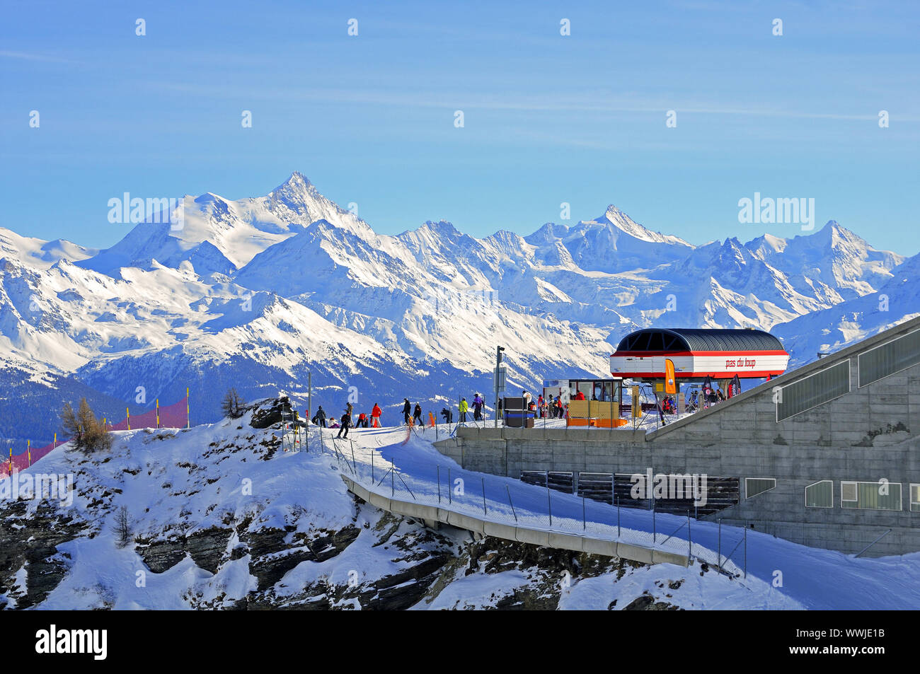 Top station of the Pas du Loup chair lift in the midst of the mountain panorama of the Valais Alps Stock Photo