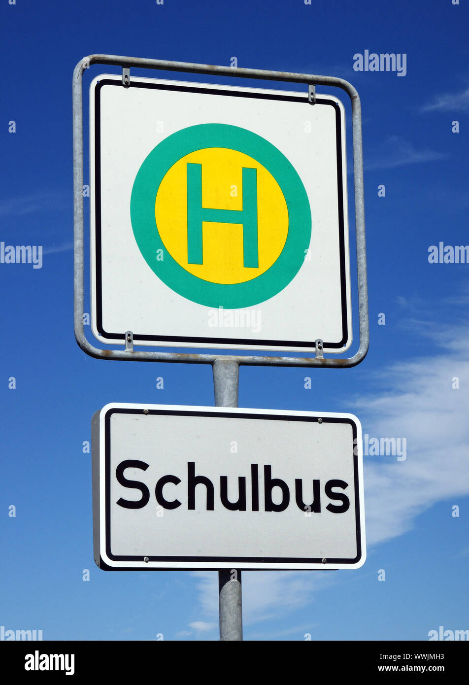Schulbus Symbole School Bus Symbol Hi Res Stock Photography And Images