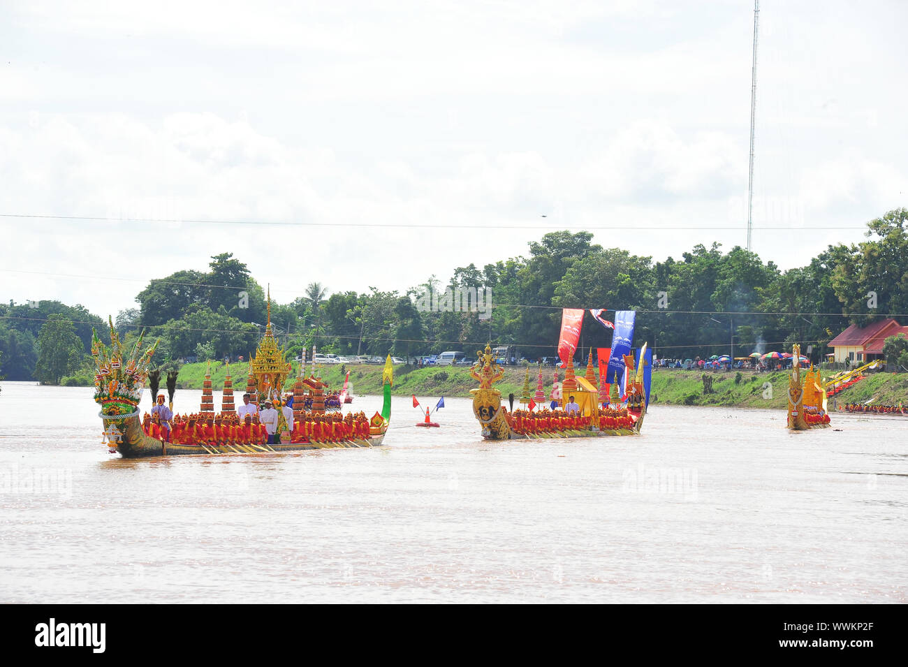 https://c8.alamy.com/comp/WWKP2F/phichit-thailand-7-september-2019-phichit-boat-racing-is-a-traditional-event-of-long-standing-during-september-each-year-on-the-nan-river-in-fr-WWKP2F.jpg