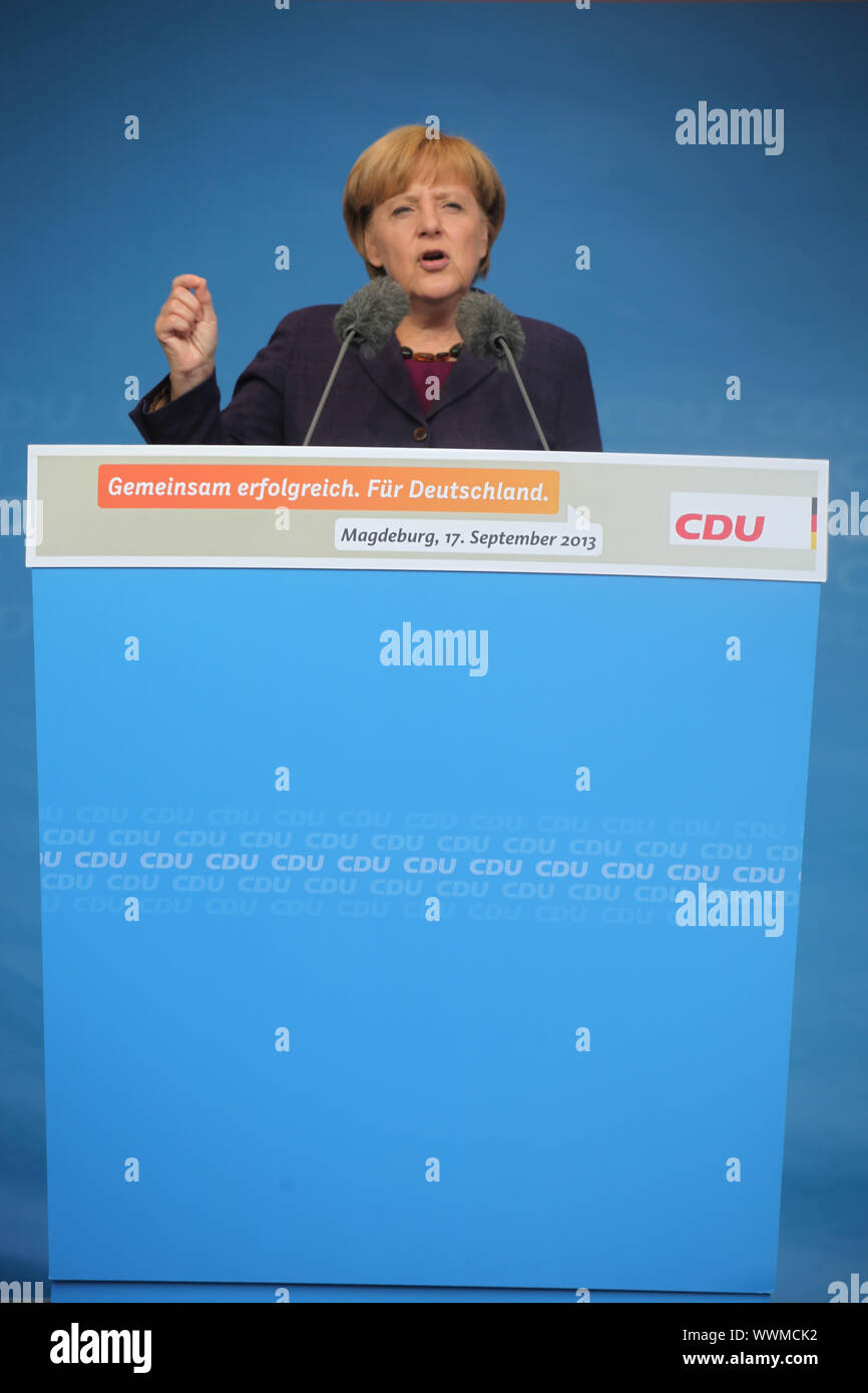 Bundeskanzlerin Dr. Angela Merkel (CDU,MbB) bei CDU-Wahlkampfveranstaltung am 17.9.13 in Magdeburg Stock Photo