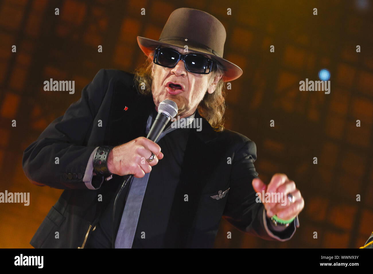 Udo Lindenberg on the stage at 25th anniversary of the fall of the Berlin Wall at Brandenburg Gate in Berlin Stock Photo