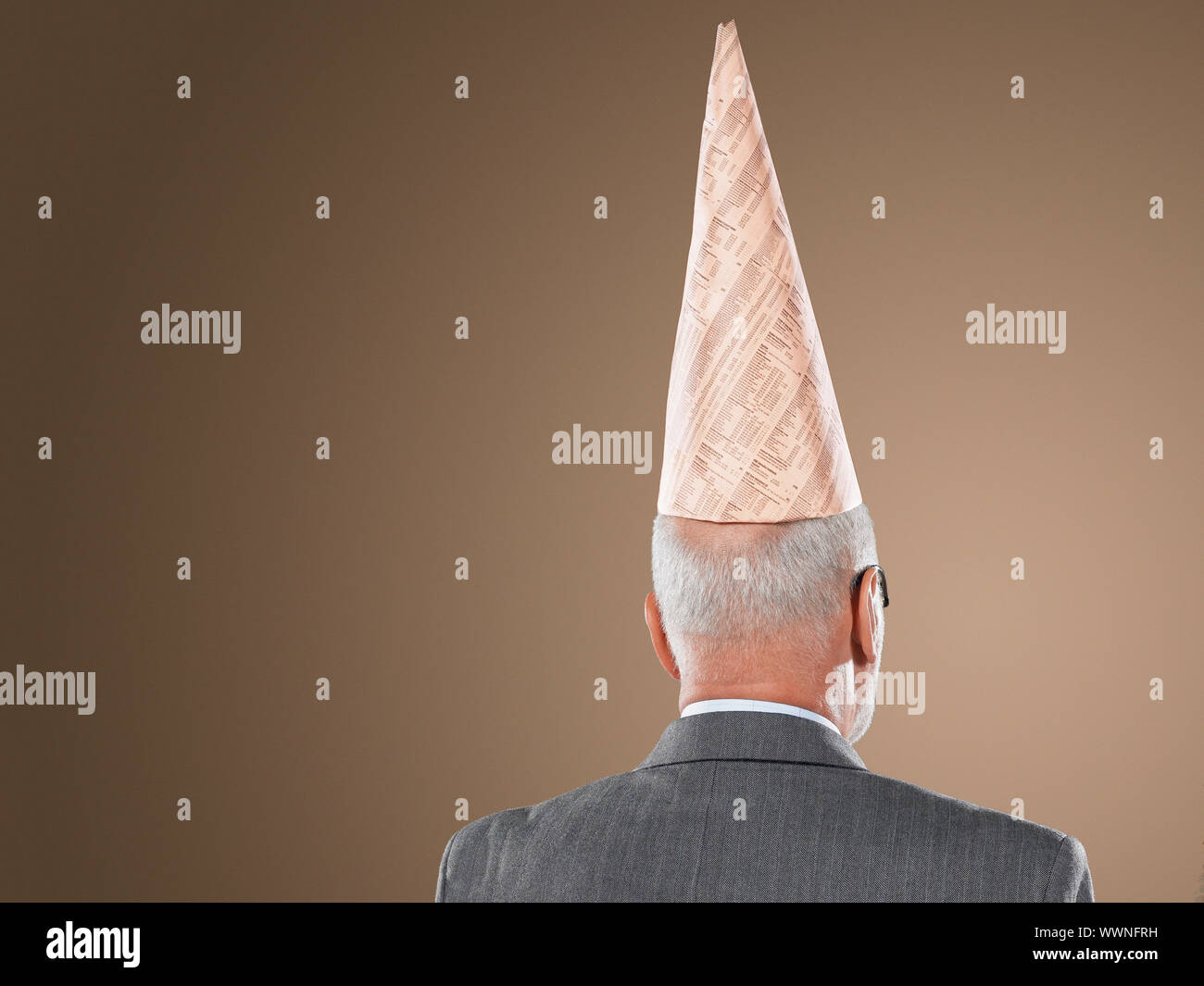 White dunce caps hires stock photography and images Alamy