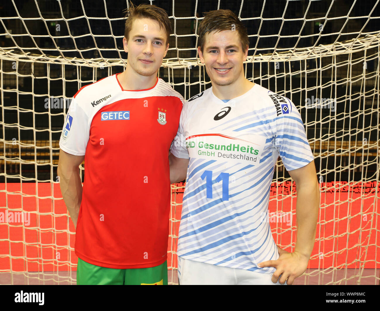 dänische Handballer Brüder Michael Damgaard(SC Magdeburg),Allan Damgaard(HSV Handball)Saison 2015/16 Stock Photo