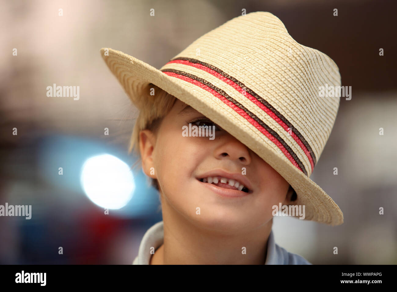 Child wearing a Fedora hat Stock Photo - Alamy