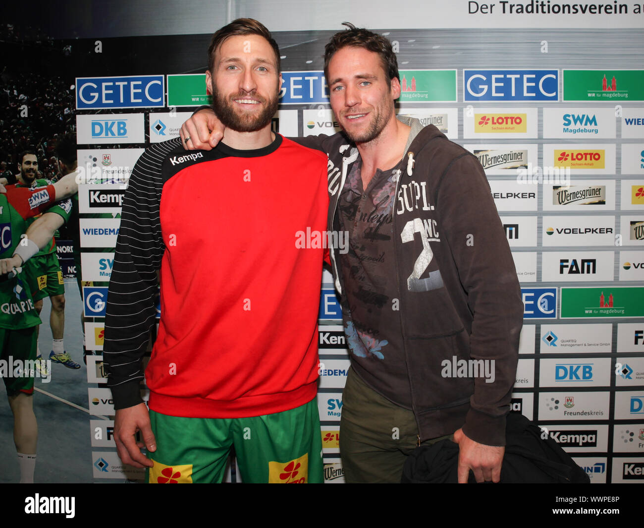Handballspieler Fabian van Olphen (SC Magdeburg) und Kjell Landsberg (SC Magdeburg,HSG Ostsee N/G) Stock Photo