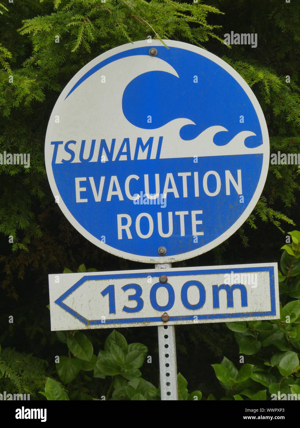 Tsunami Warning Road Sign British Columbia Canada 2018 Stock Photo Alamy