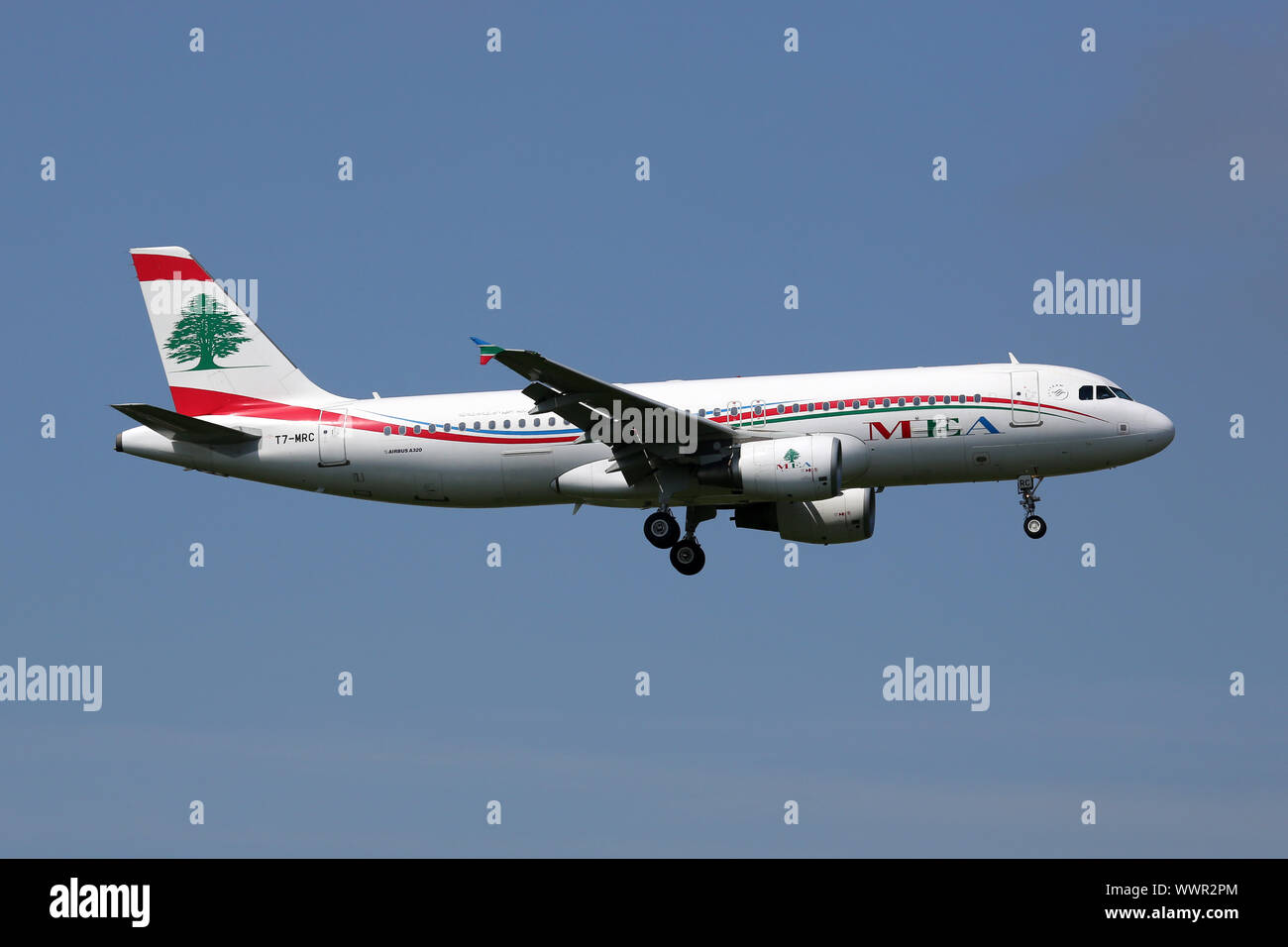 Middle East Airlines Mea Flugzeug Airbus A3 Stock Photo Alamy