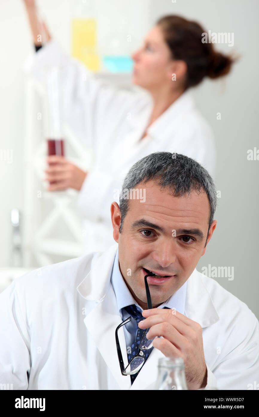 Physicist female lab hi-res stock photography and images - Alamy