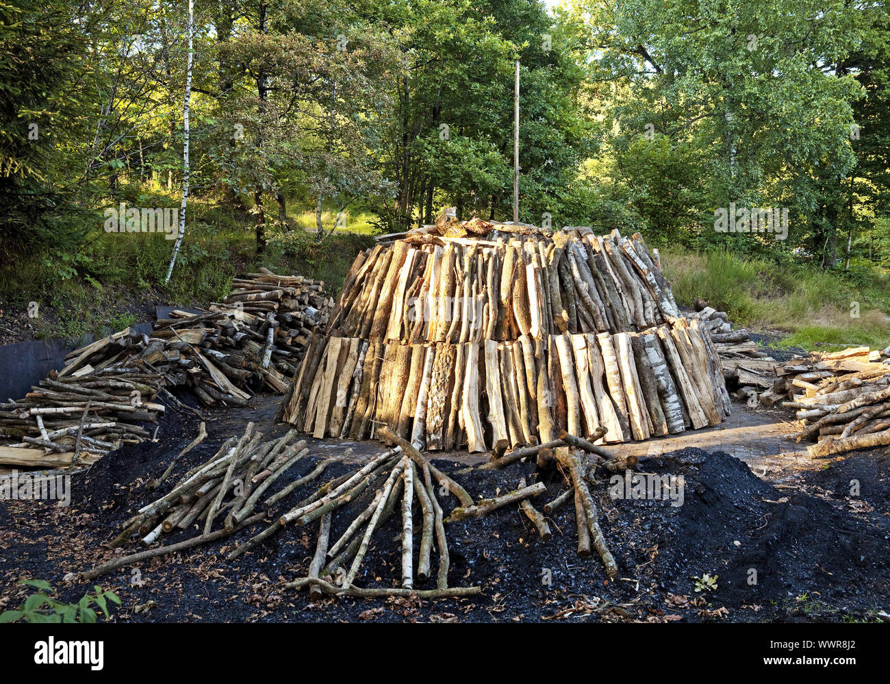 Charcoal kiln hires stock photography and images Alamy