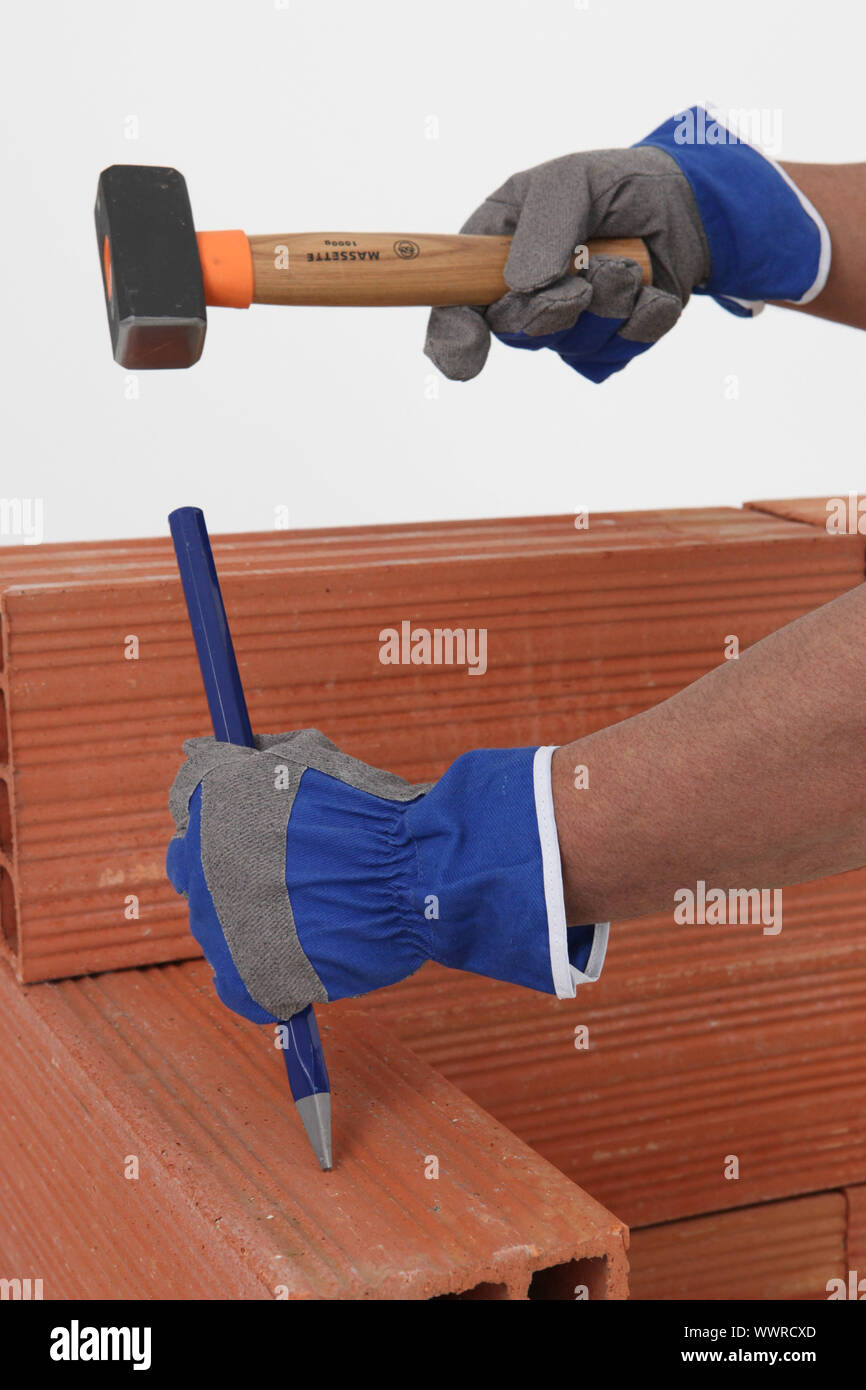 Sculptor chiseling hires stock photography and images Alamy