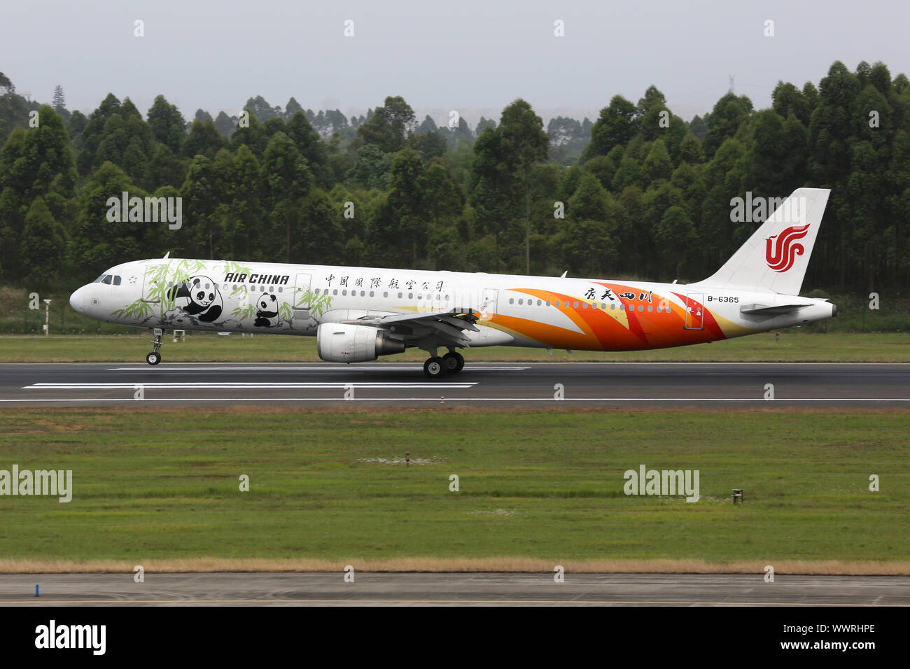 Air china airbus a321 hi-res stock photography and images
