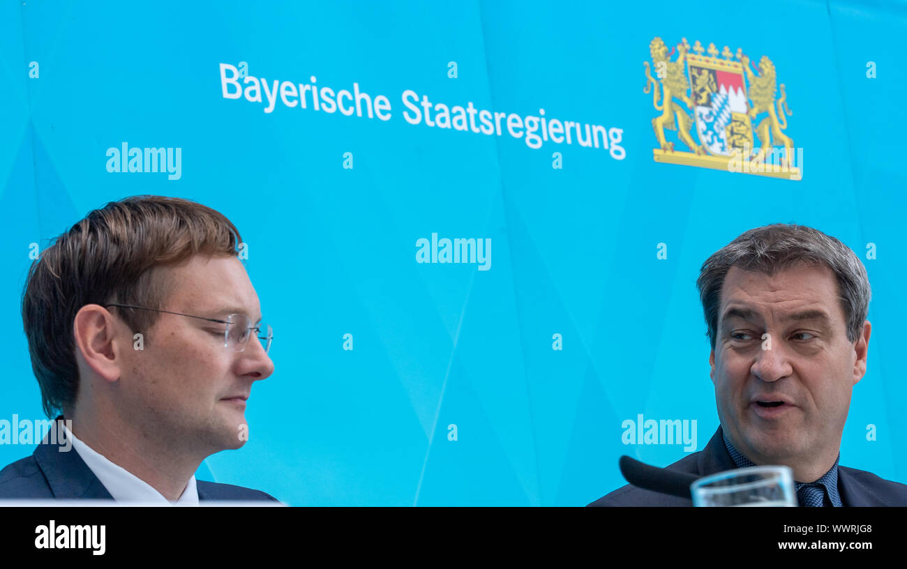 11 September 2019, Bavaria, Munich: Hans Reichhart (l, CSU), Minister of State for Housing, Construction and Transport, and Markus Söder (CSU), Prime Minister of Bavaria, will attend a press conference at the State Chancellery after the top meeting on housing policy. Söder may have to reshuffle his cabinet in the spring. Reichhart aspires to become district administrator of Günzburg. Photo: Peter Kneffel/dpa Stock Photo